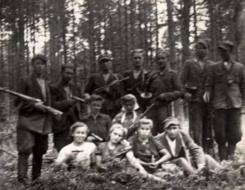  photo Partizans_zps01hbx6fz.jpg