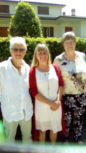 Two Jills and a Tots - return to Hobbit House