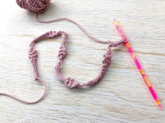 How to Knit Trimmings with Vickie Howell | How to knit edgings | In this video and free patterns, Vickie teaches how to knit lacy points, bobble tape, and an original design knit ribbon. #howtoknit #askmemonday #knitterspride #knitedgings #knittrimmings #bobbles #icord