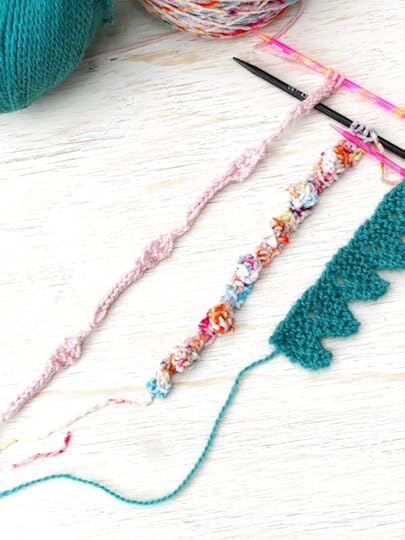 How to Knit Trimmings with Vickie Howell | How to knit edgings | In this video and free patterns, Vickie teaches how to knit lacy points, bobble tape, and an original design knit ribbon. #howtoknit #askmemonday #knitterspride #knitedgings #knittrimmings #bobbles #icord