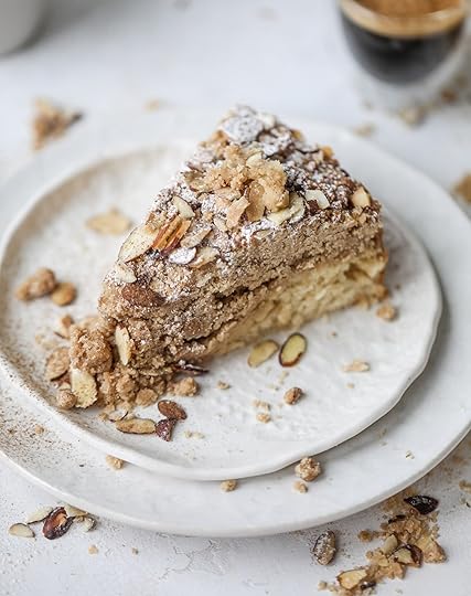This almond crumb cake is so delicious and perfect for breakfast or dessert! It's full of delicious almond flavor and crunch and the crumb on top is so thick and perfect. It's like an almond croissant on steroids. I howsweeteats.com #almond #crumb #cake