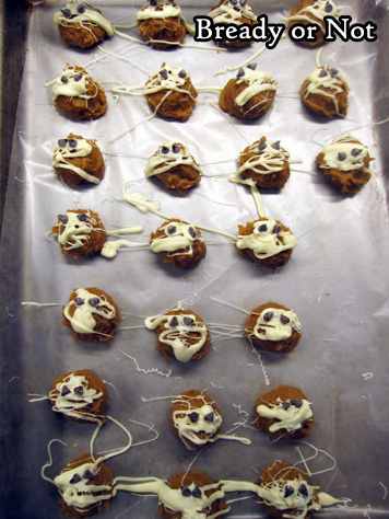 Bready or Not: No-Bake Mummy Biscoff Buckeyes 