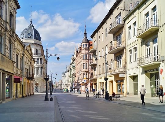 Sunday afternoon on Piotrkowska Street in Lodz