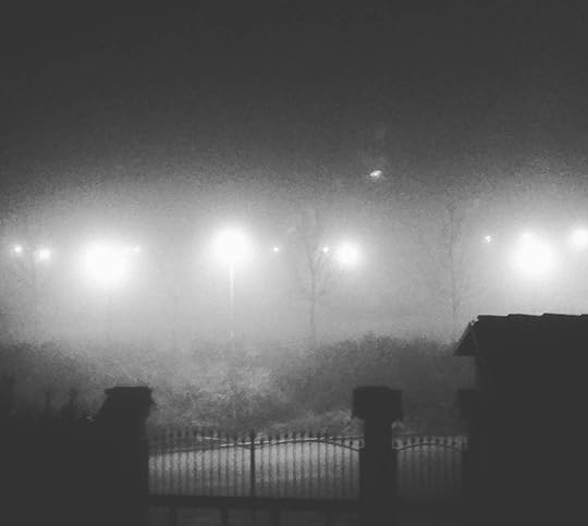 Risultati immagini per case nella notte instagram