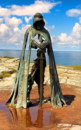 Statue King Arthur at Tintagel (Trip Advisor)