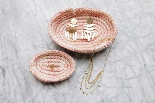 How to Crochet a Rope Basket | DIY Jewelry Basket by Vickie Howell for #anaLuisaJewelry #crochet #organizer #ropebowl 