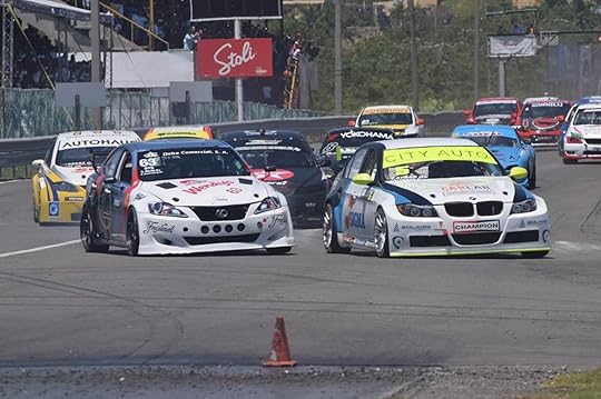 Cars racing at the Sunix Autodrome