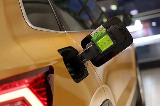 merilin-taimre-paljas-porgand-uus-auto-škoda-eesti-karoq-elegance-varustus-diisel-mootor-kütus-maastur-oranž-kuldne-kleebis-nelivedu