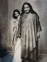 AnandamayiMaYogananda