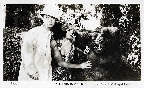 Bert Wheeler and Raquel Torres in So This is Africa (1933)