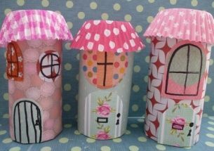 How to make model fairy houses. Transform a boring old toilet roll into a pretty fairy house. A quick and easy craft for kids.