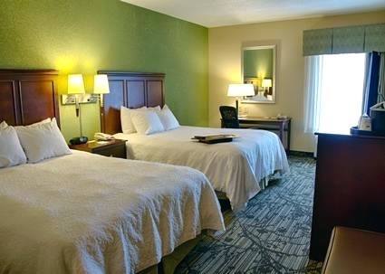 oh what a room inn heights hotel oh double queen room rooms for rent