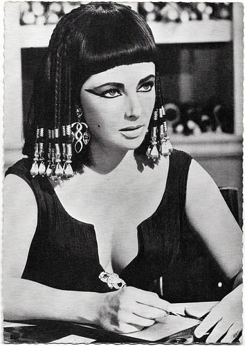 Elizabeth Taylor in Cleopatra (1963)