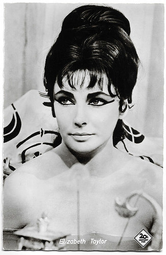 Elizabeth Taylor in Cleopatra (1963)