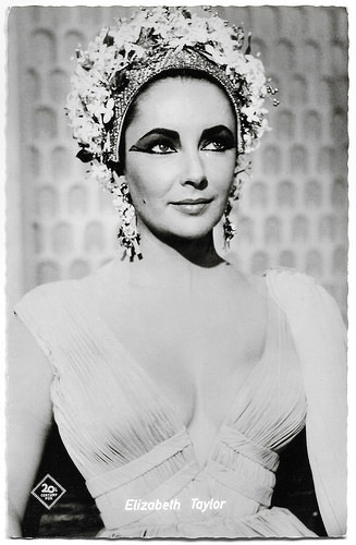 Elizabeth Taylor in Cleopatra (1963)