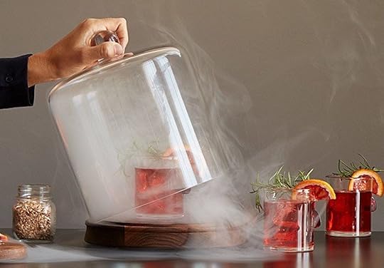 Smoking cloche for bartenders