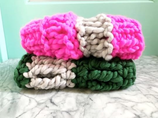 Under 2-Hour Cowls | #knit and #crochet projects to make in less than two hours. Patterns and [VIDEO] by Vickie Howell