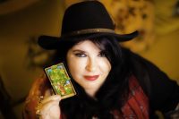 Weekly Horoscope Xmas and New year 2018 with Michele Knight