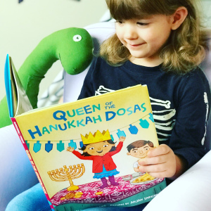 https://thebabybookwormblog.wordpress.com/2018/12/04/queen-of-the-hanukkah-dosas-pamela-ehrenberg/