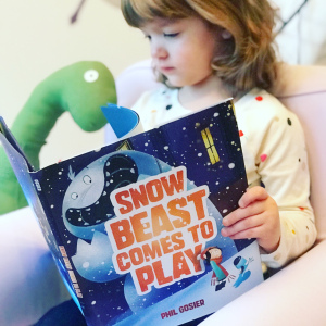https://thebabybookwormblog.wordpress.com/2018/11/15/snow-beast-comes-to-play-phil-gosier/