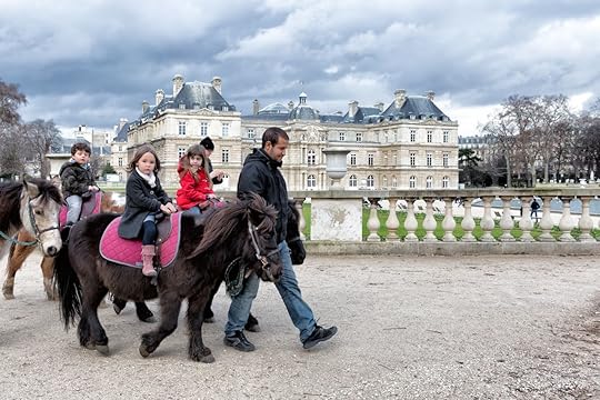 kids ride ponies at the Luxembourg Gardens