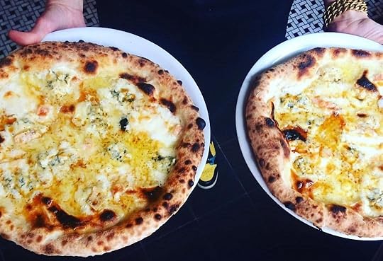 Pizza from Louie Louie in Paris, France