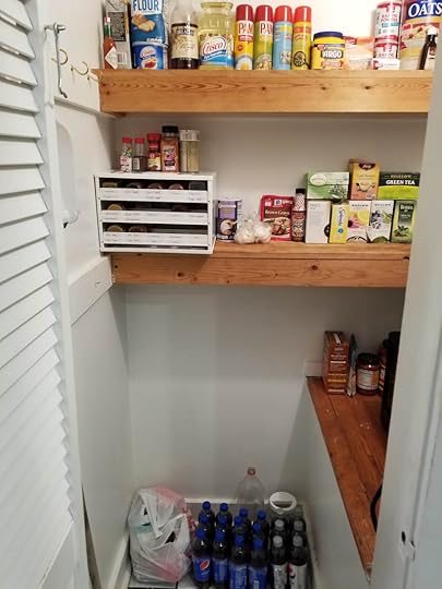 Marie Kondo tidying up