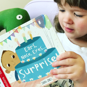 https://thebabybookwormblog.wordpress.com/2018/09/06/ears-nose-eyes-surprise-sarah-jones/