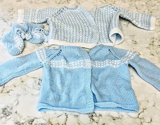 sweaters-author Hoang chi Truong