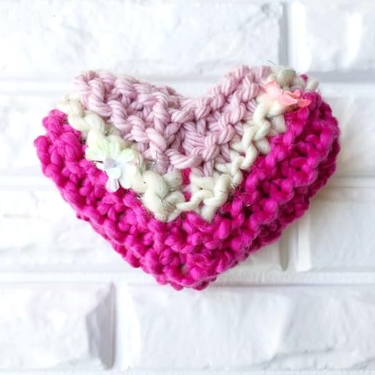 Scrap Bin Heart Plushies | #knitting pattern for #valentines by Vickie Howell