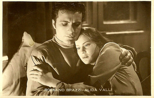 Alida Valli and Rossano Brazzi in Noi vivi