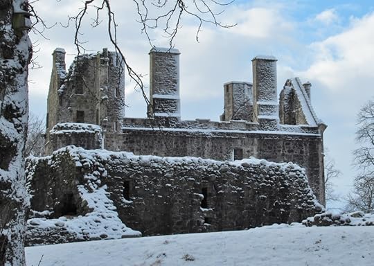The snow dusted ruinous walls of Huntly Castle