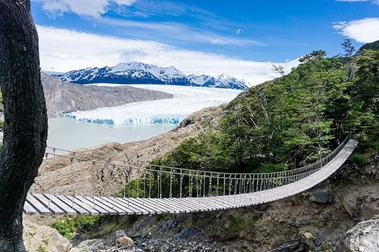 Hiking north of Glacier Gray