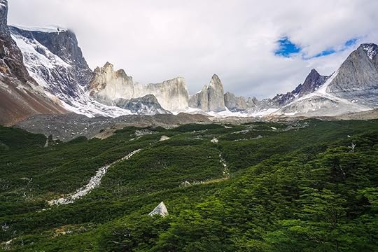View of the mountain range from Mirador Britanico
