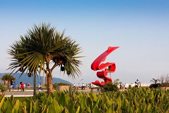 Sculpture by the artist Tomie Ohtake, located in Santos, Brazil.