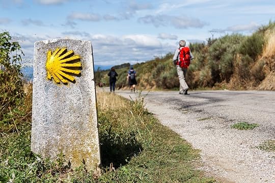 The yellow scallop shell signing the way to Santiago de Compostela