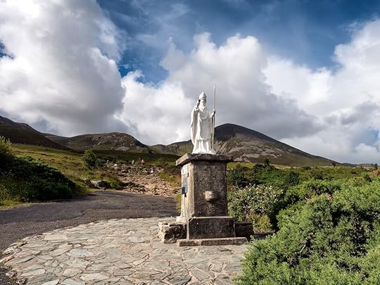 Pathway start with Croke Patrick statue in Westport Ireland