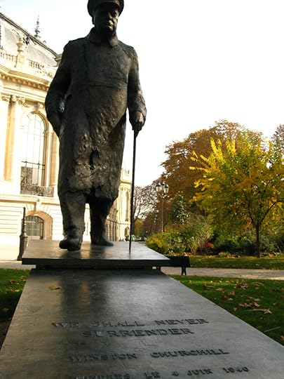 PARIS - homage to Churchill
