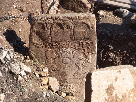 T-stone at Göbekli Tepe with vulture reliefs