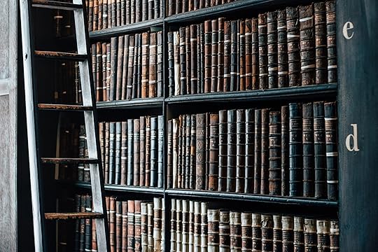  photo bookshelf-1082309_1920_zps1gha0tjo.jpg