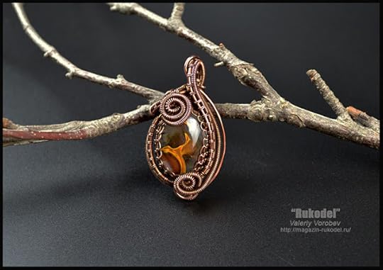 Handmade wire jewelry. Wire wrap tutorial. Wire wrapped pendant.