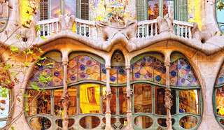 Art Nouveau by Antonio Gaudí - Barcelona - mosaic