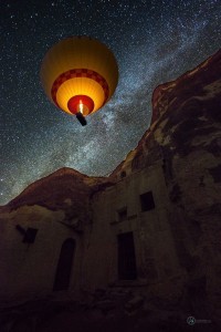 Baloon Stary Night & Cliff
