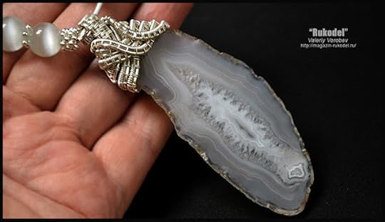 Necklace with natural stone.