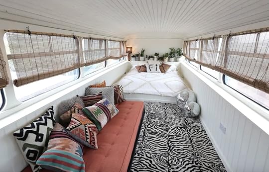 Spice Girls bus Airbnb