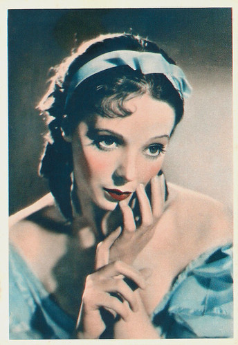 Jessie Matthews in Waltzes from Vienna (1934)