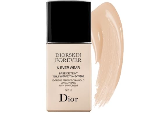 envase de pre base de 30 ml junto a muestra de tono nude de su interior