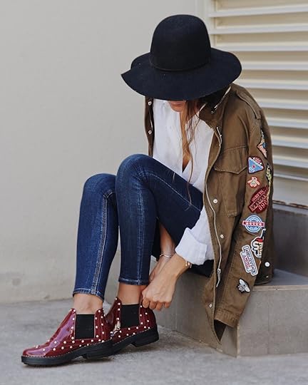 botines burdeos con tachas