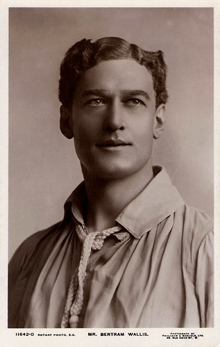 Bertram Wallis