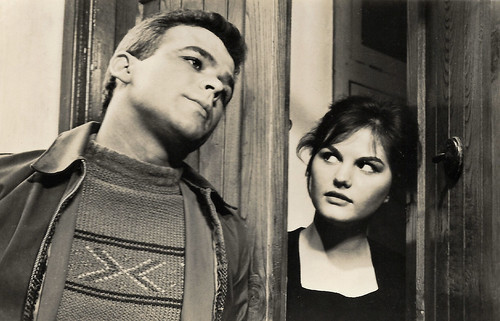 Claudia Cardinale and Renato Salvatori in Audace colpo dei soliti ignoti (1959)
